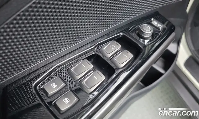 SsangYong TIBOLI 2020 1.5 автомат (гидро), миниатюра 12