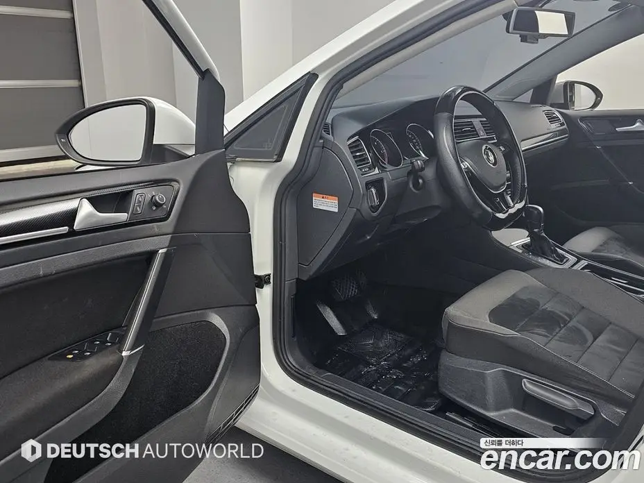 Volkswagen Golf 2015 2.0 автомат (гидро), фото 11