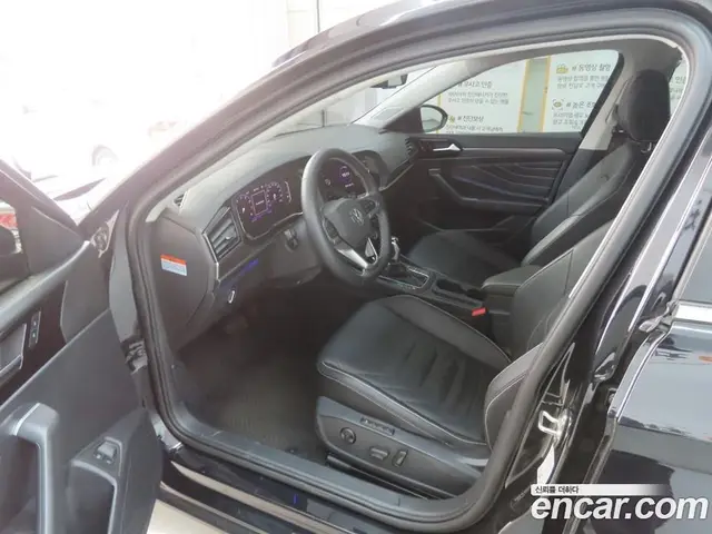 Volkswagen Jetta 2023 1.5 автомат (гидро), миниатюра 8