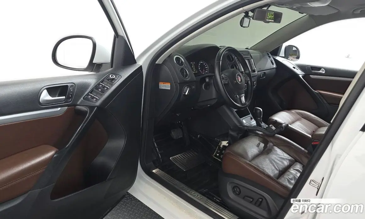 Volkswagen Tiguan 2014 2.0 автомат (гидро), фото 10