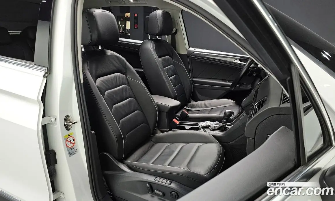 Volkswagen Tiguan 2018 2.0 автомат (гидро), фото 9