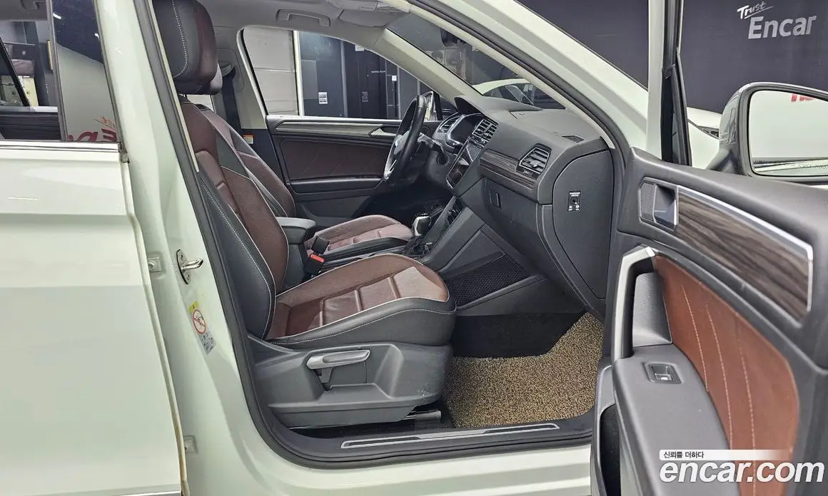 Volkswagen Tiguan 2022 2.0 автомат (гидро), фото 17