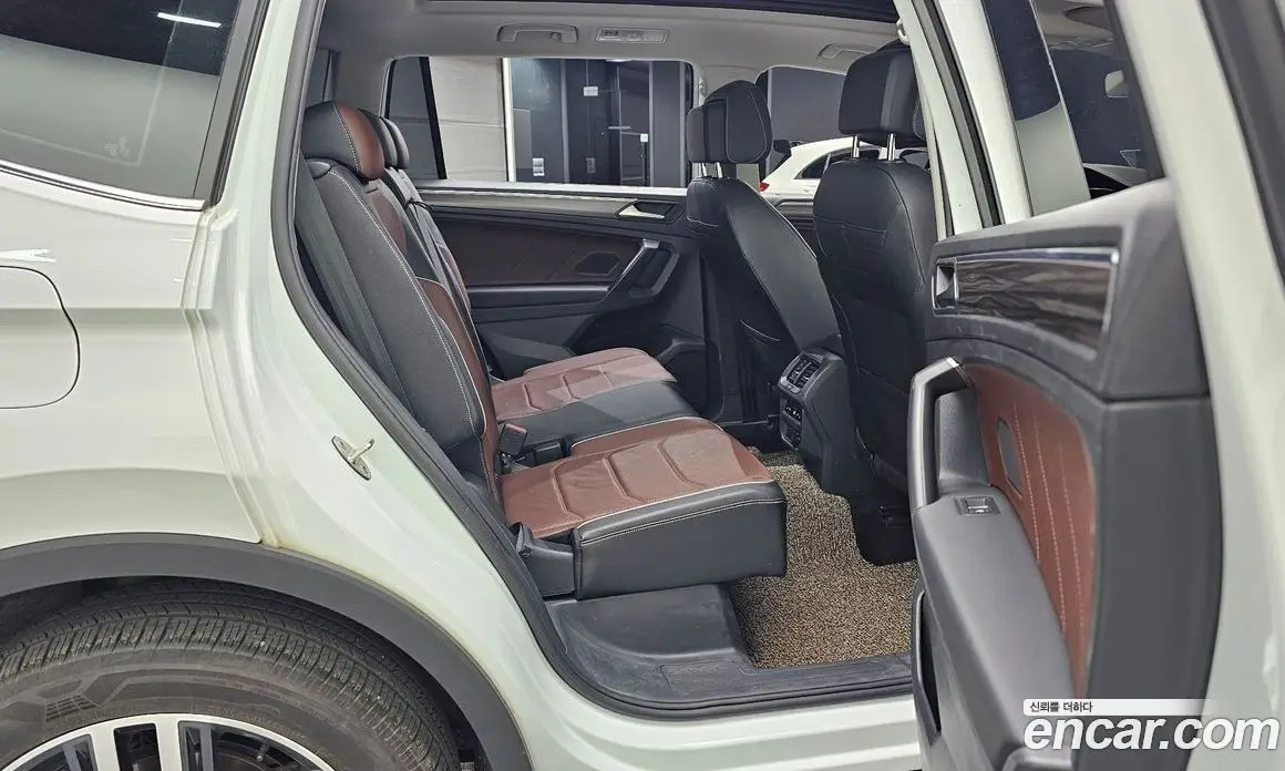 Volkswagen Tiguan 2022 2.0 автомат (гидро), фото 18