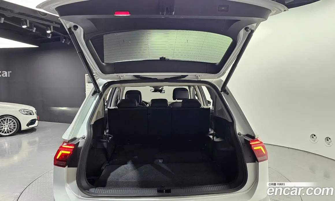 Volkswagen Tiguan 2022 2.0 автомат (гидро), фото 26