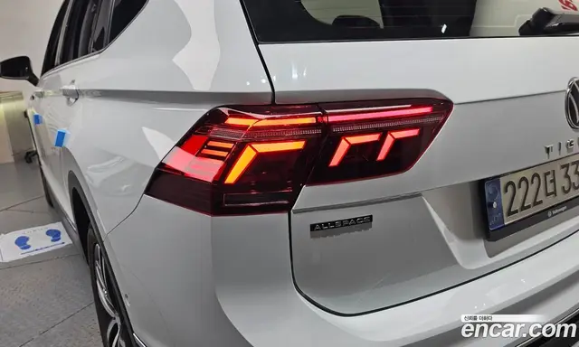 Volkswagen Tiguan 2022 2.0 автомат (гидро), миниатюра 9