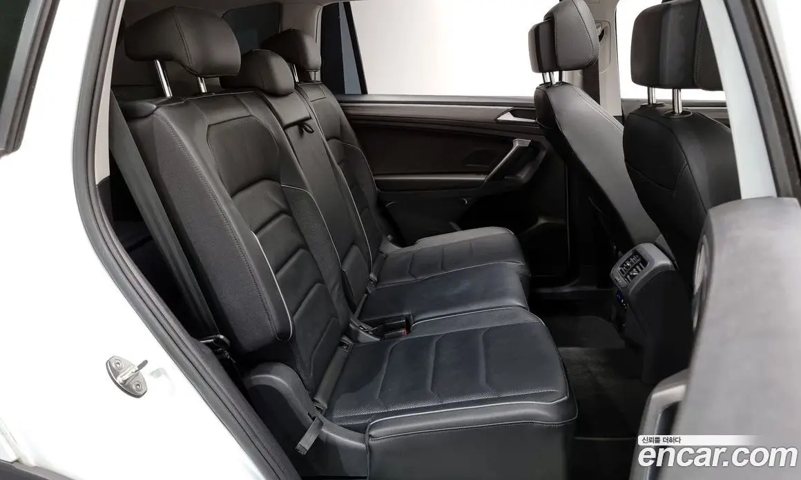 Volkswagen Tiguan 2023 2.0 автомат (гидро), фото 12