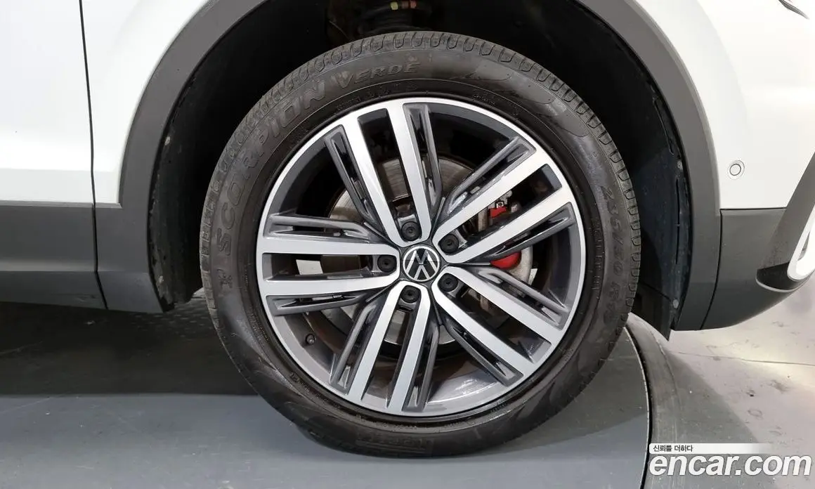 Volkswagen Tiguan 2023 2.0 автомат (гидро), фото 5