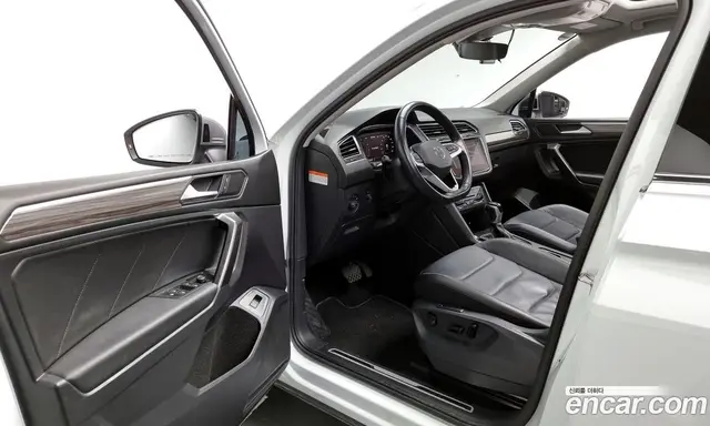 Volkswagen Tiguan 2023 2.0 автомат (гидро), миниатюра 10