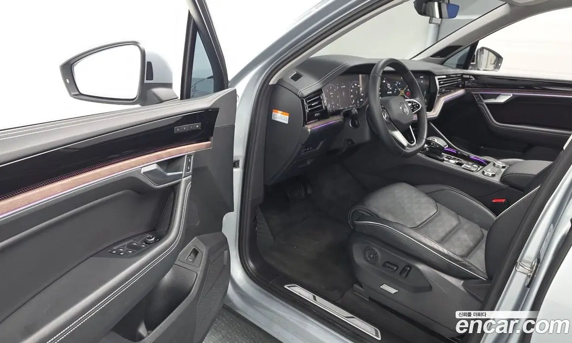 Volkswagen Touareg 2024 3.0 автомат (гидро), фото 10