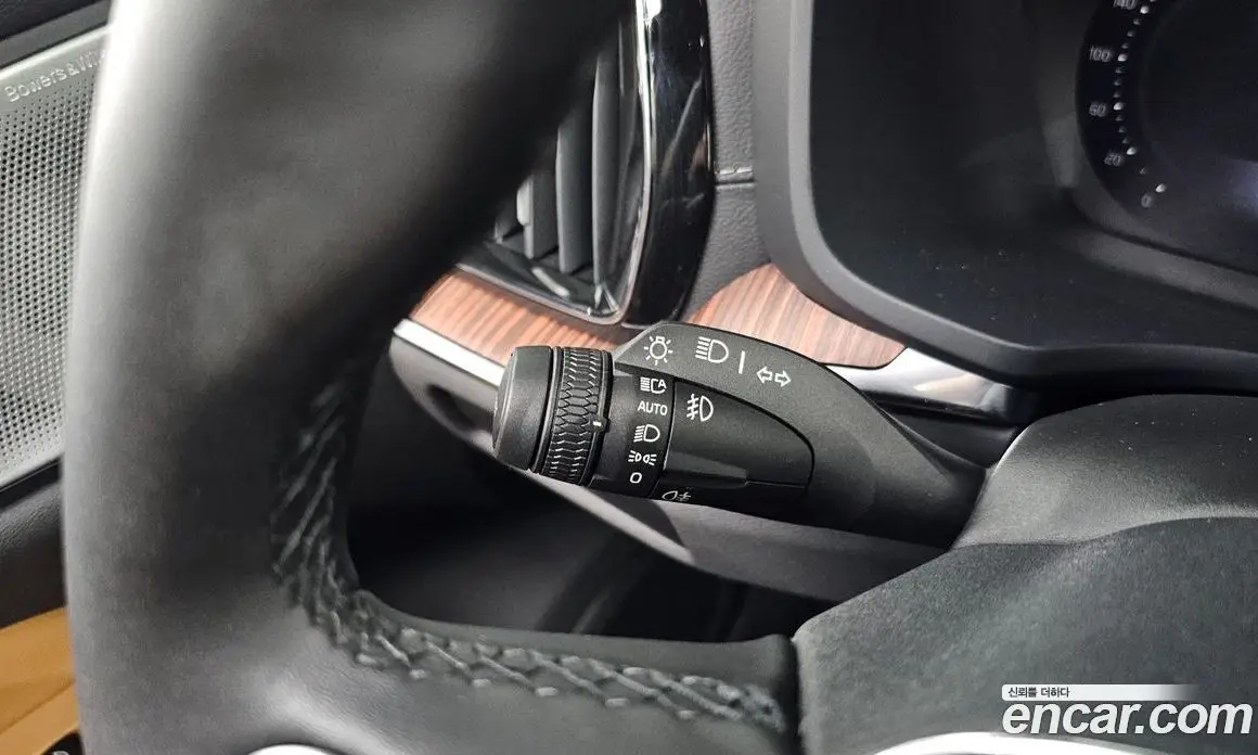 Volvo S60 2023 2.0 автомат (гидро), фото 30