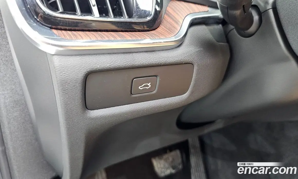 Volvo S60 2023 2.0 автомат (гидро), фото 32