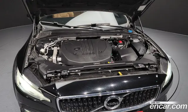 Volvo V60 2020 2.0 автомат (гидро), миниатюра 6