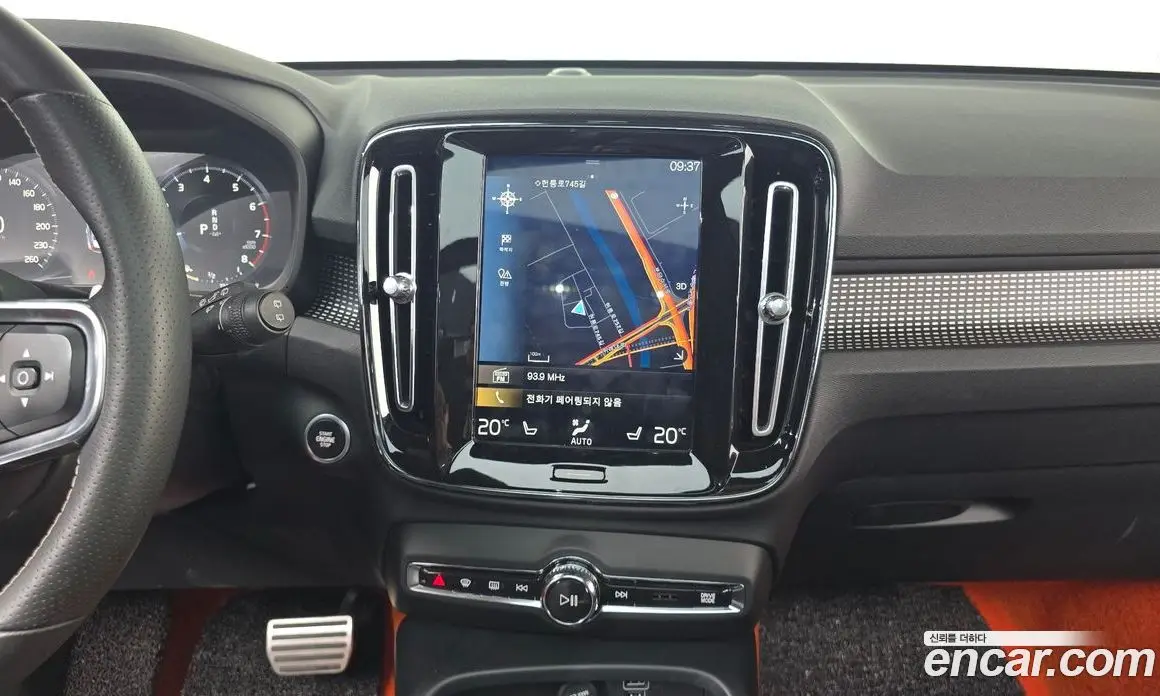 Volvo XC40 2019 2.0 автомат (гидро), фото 14