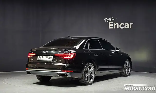 Audi A4 2019 2.0 автомат (гидро), миниатюра 2