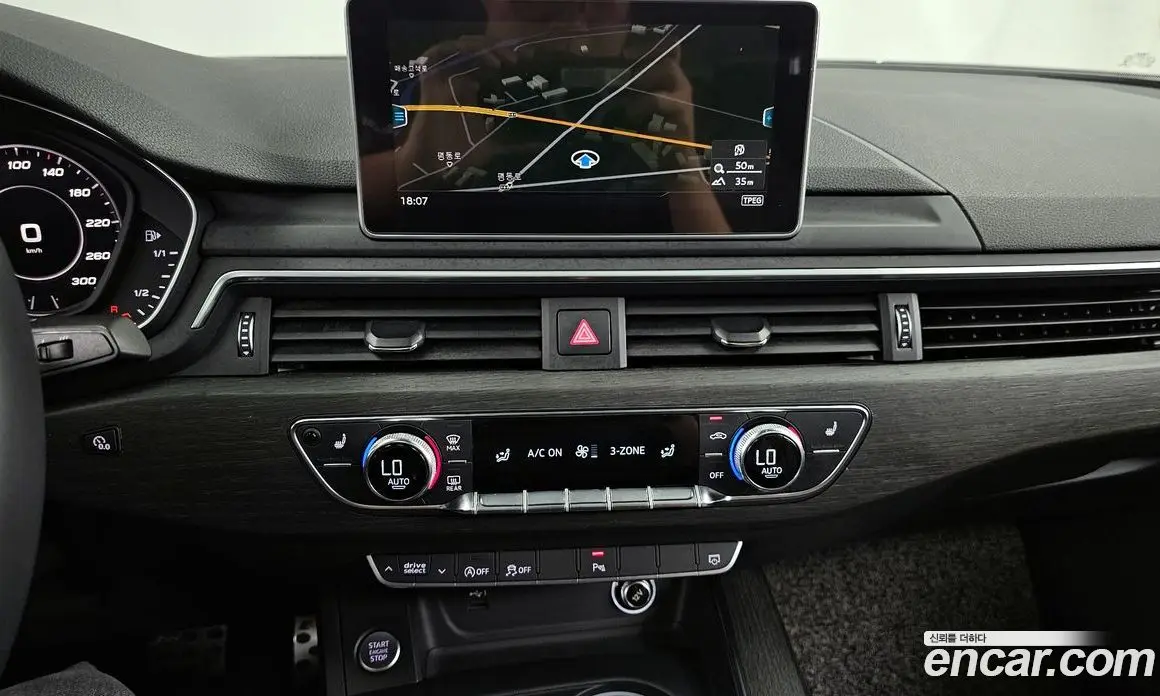 Audi A4 2019 2.0 автомат (гидро), фото 14