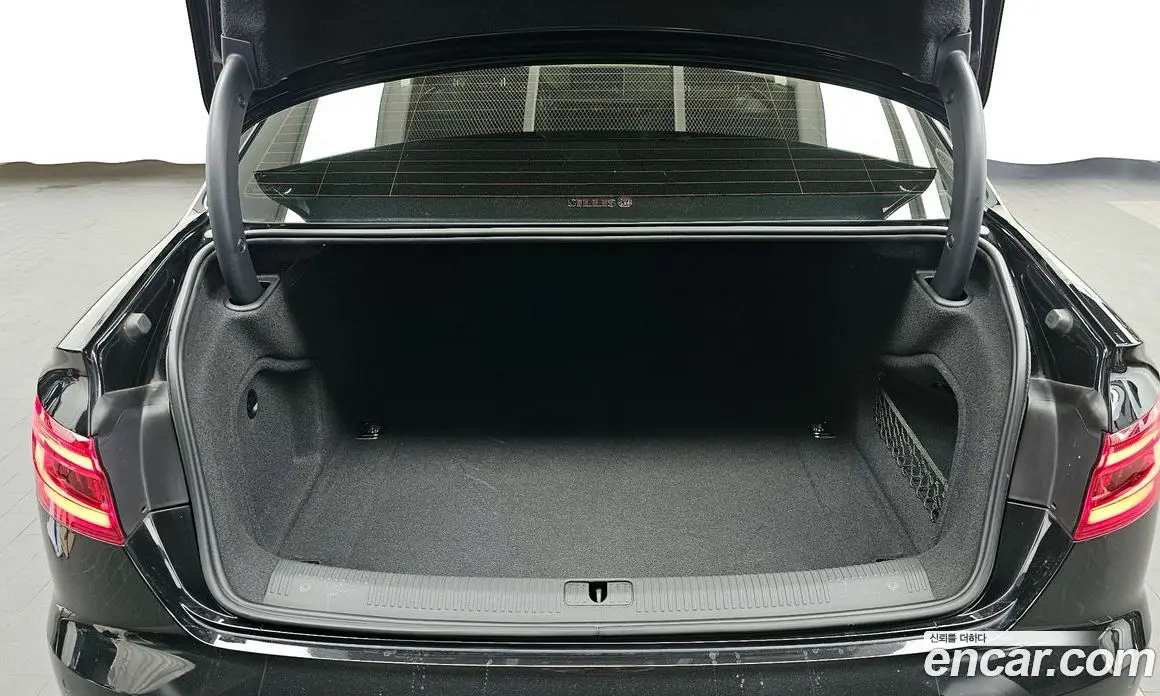 Audi A4 2019 2.0 автомат (гидро), фото 20