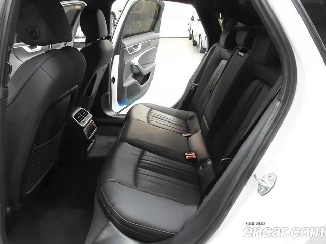 Audi A6 2021 2.0 автомат (гидро), миниатюра 11
