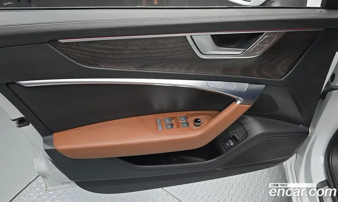 Audi A6 2021 2.0 автомат (гидро), фото 14