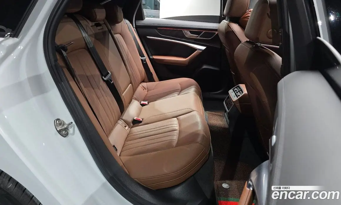 Audi A6 2021 2.0 автомат (гидро), фото 17