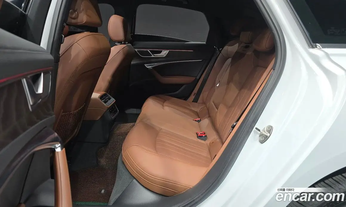 Audi A6 2021 2.0 автомат (гидро), фото 18