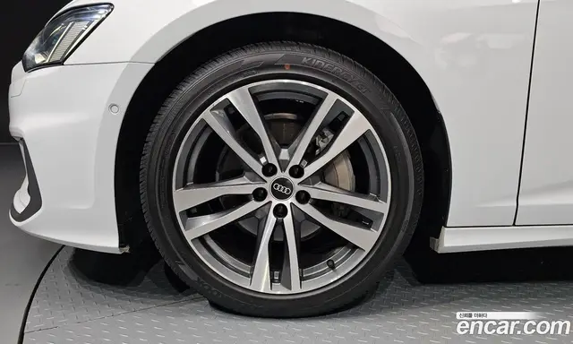 Audi A6 2021 2.0 автомат (гидро), миниатюра 5
