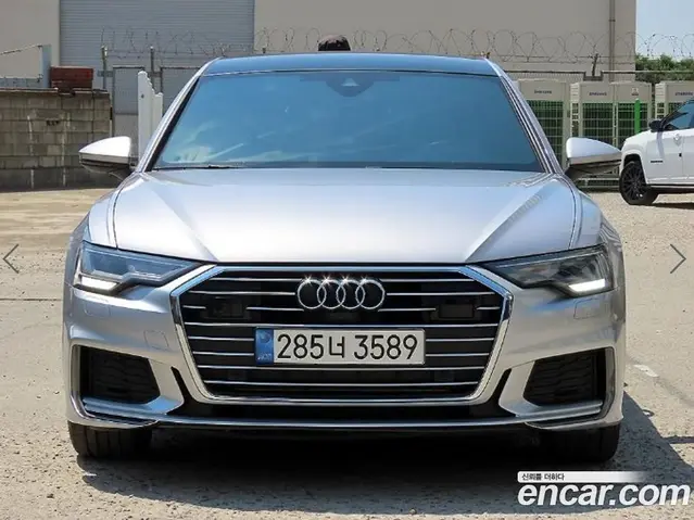Audi A6 2023 2.0 автомат (гидро), миниатюра 2