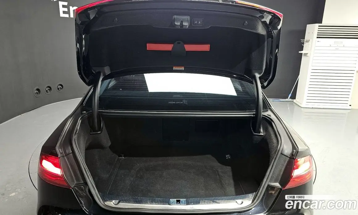Audi A8 2015 4.0 автомат (гидро), фото 20