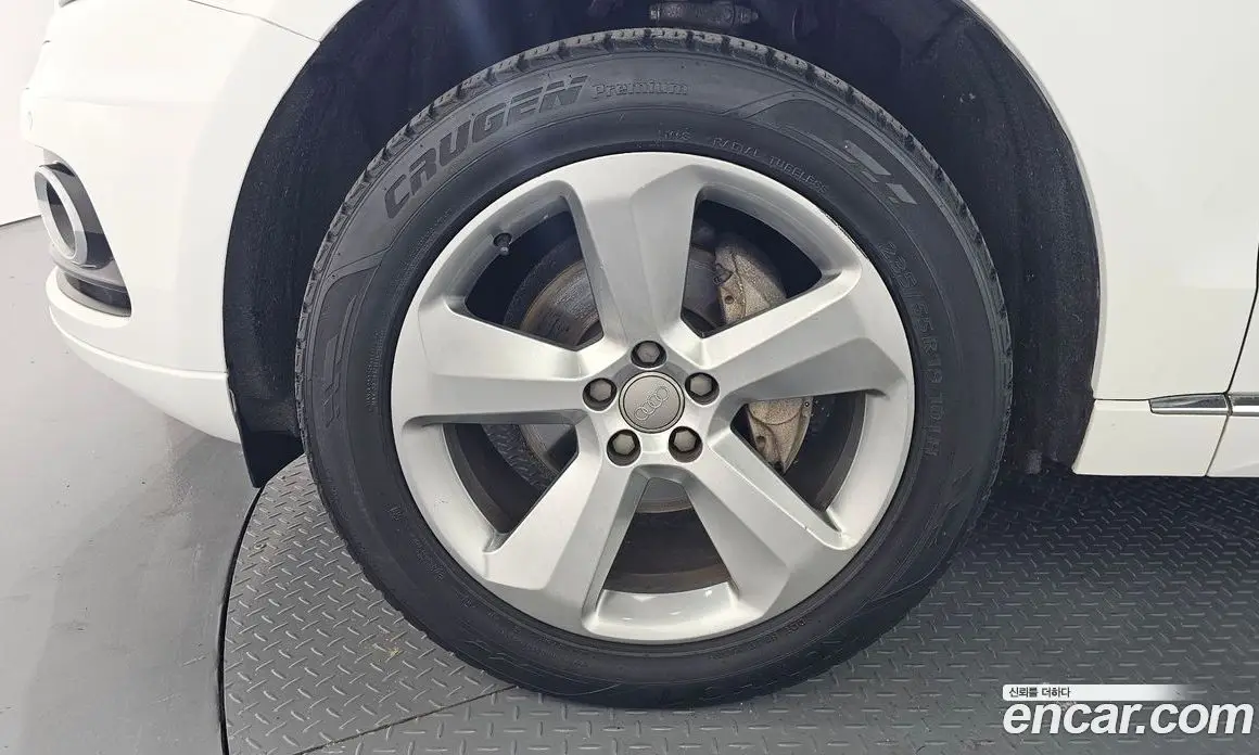 Audi Q5 2015 2.0 автомат (гидро), фото 5