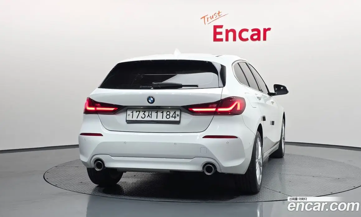 BMW 1 серия 2020 2.0 автомат (гидро), фото 4