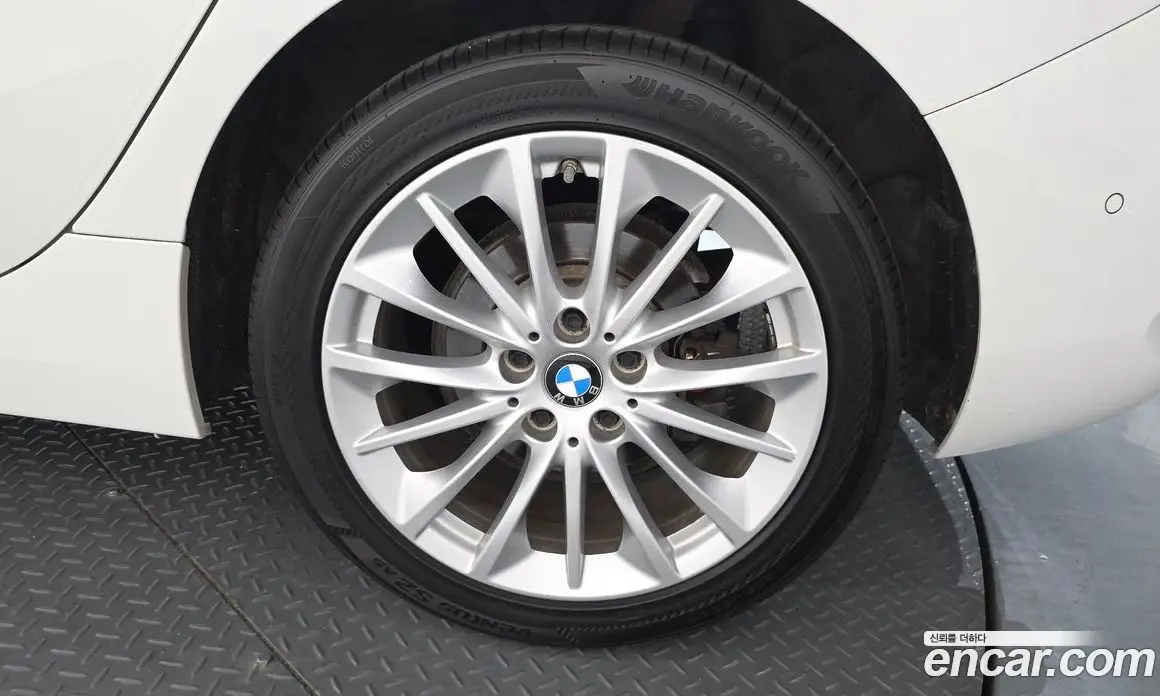 BMW 1 серия 2020 2.0 автомат (гидро), фото 7