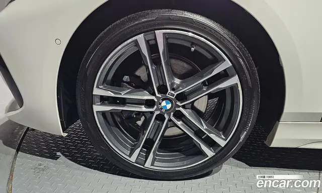 BMW 1 серия 2021 2.0 автомат (гидро), миниатюра 5