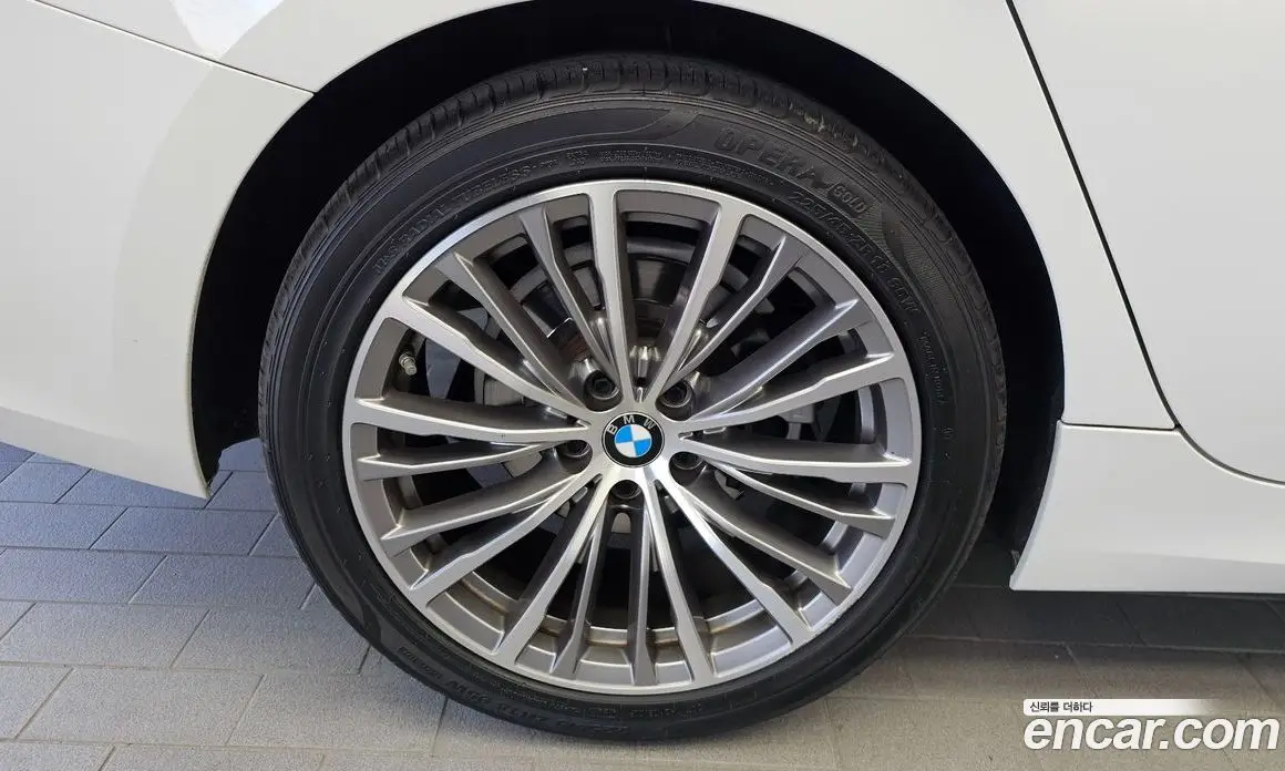 BMW 3 серия 2021 2.0 автомат (гидро), фото 5