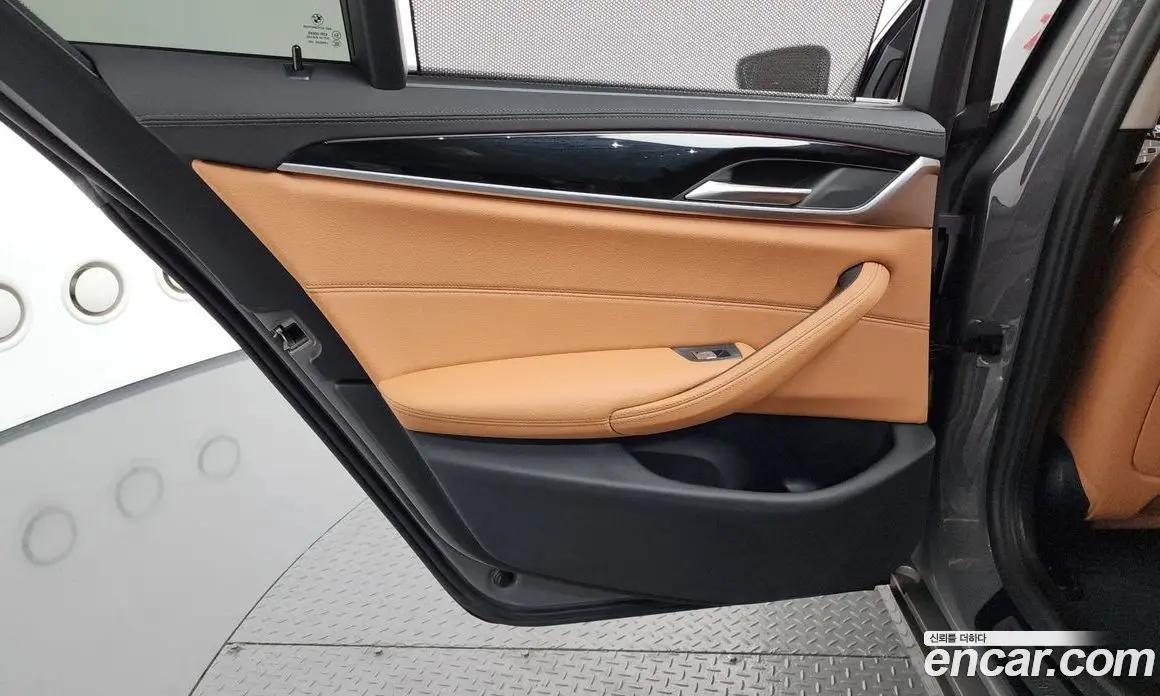 BMW 5 серия 2022 2.0 автомат (гидро), фото 15