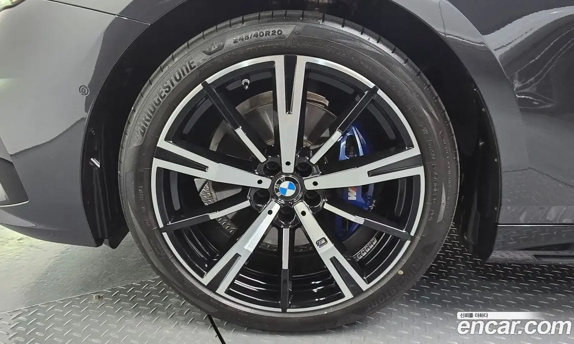 BMW 5 серия 2025 2.0 автомат (гидро), фото 4