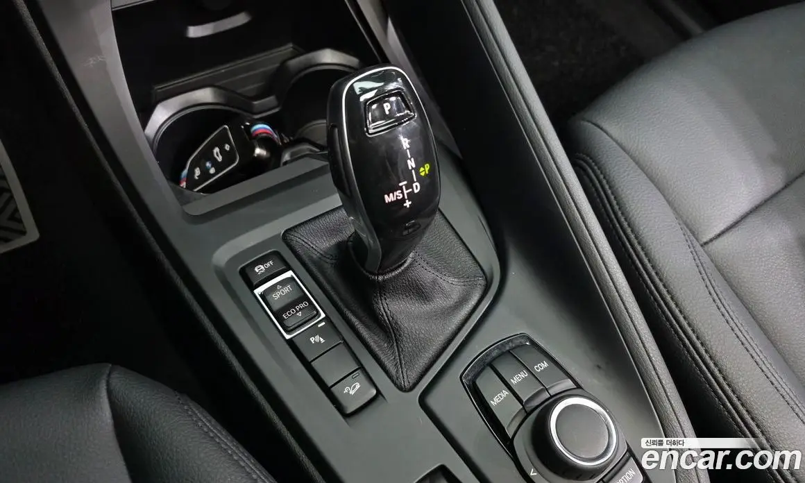 BMW X1 2018 2.0 автомат (гидро), фото 12
