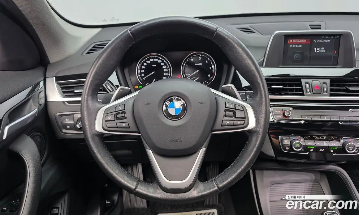 BMW X1 2018 2.0 автомат (гидро), фото 19