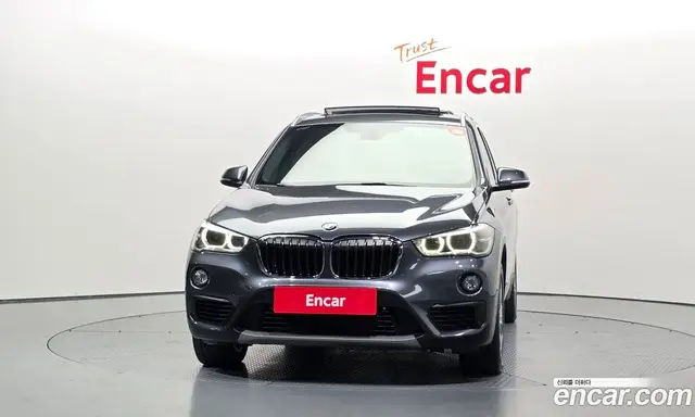 BMW X1 2018 2.0 автомат (гидро), миниатюра 3