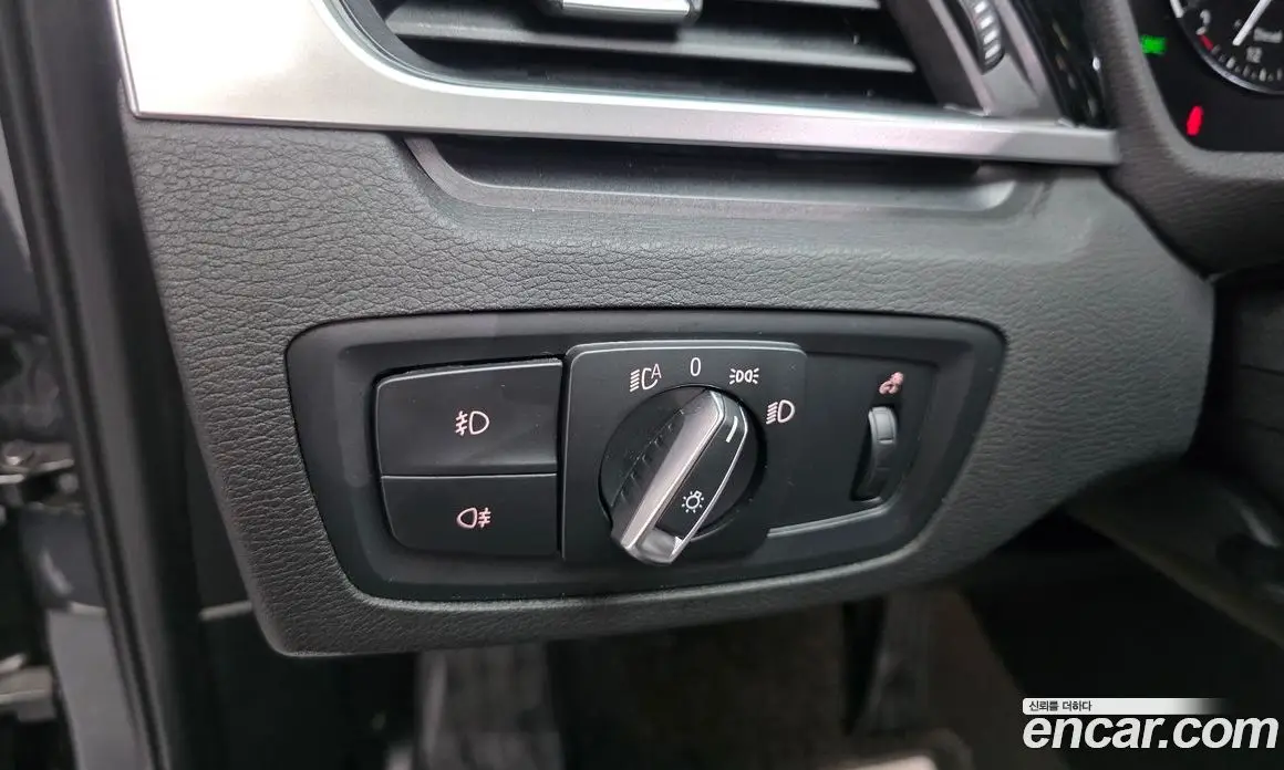 BMW X1 2018 2.0 автомат (гидро), фото 23