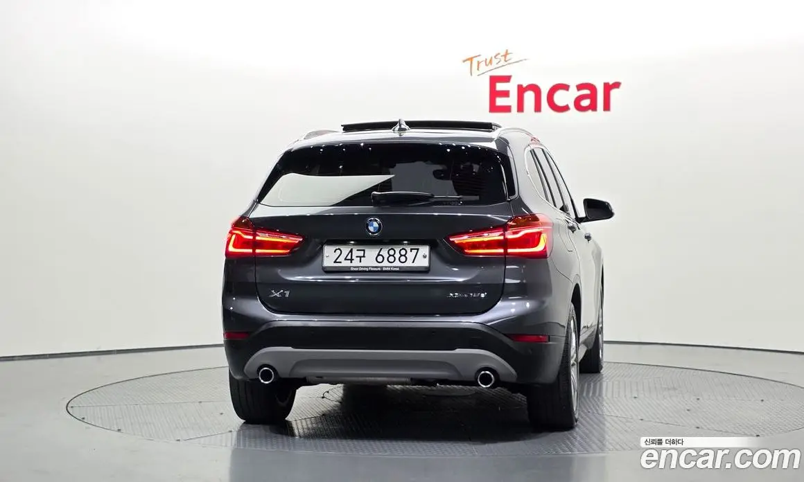 BMW X1 2018 2.0 автомат (гидро), фото 4