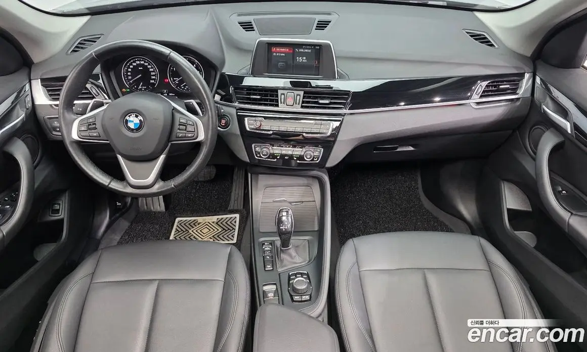BMW X1 2018 2.0 автомат (гидро), фото 10