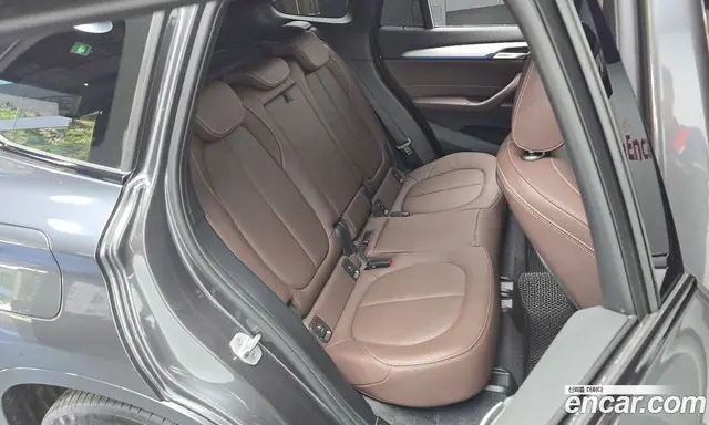 BMW X1 2021 2.0 автомат (гидро), миниатюра 11