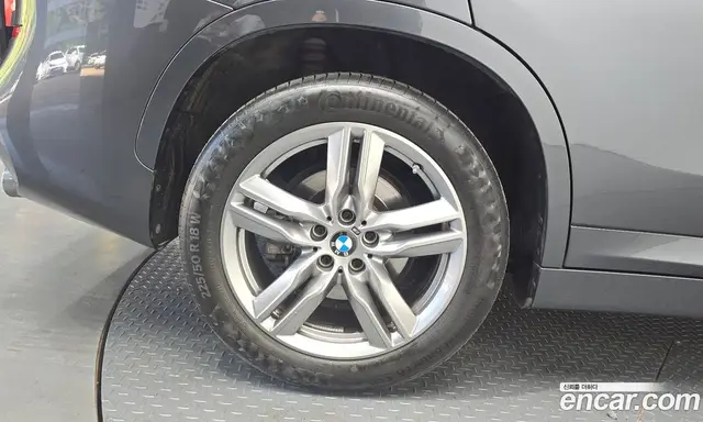 BMW X1 2021 2.0 автомат (гидро), миниатюра 5