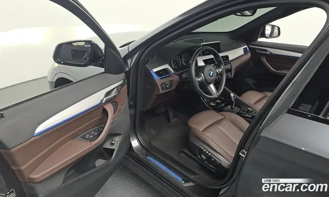BMW X1 2021 2.0 автомат (гидро), миниатюра 10