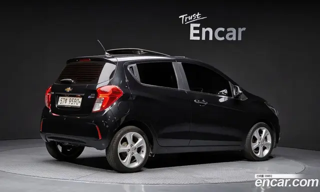 Chevrolet Spark 2015 1.0 автомат (гидро), миниатюра 2