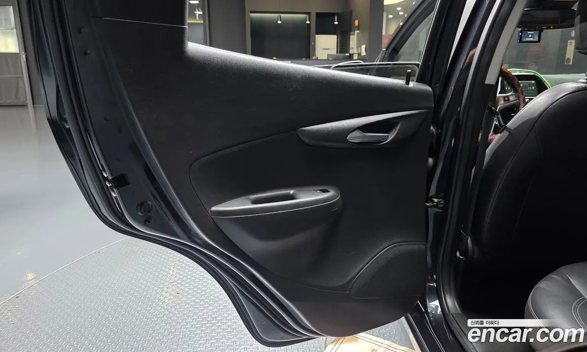 Chevrolet Spark 2015 1.0 автомат (гидро), фото 15