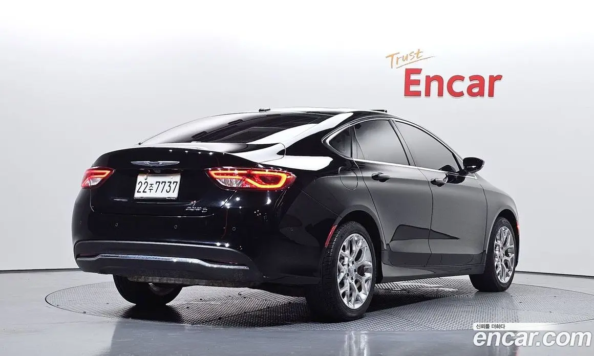 Chrysler 200 2015 2.4 автомат (гидро), фото 2 Chrysler 200 2015 2.4 автомат (гидро), фото 2
