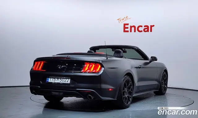Ford Mustang 2022 2.3 автомат (гидро), миниатюра 2