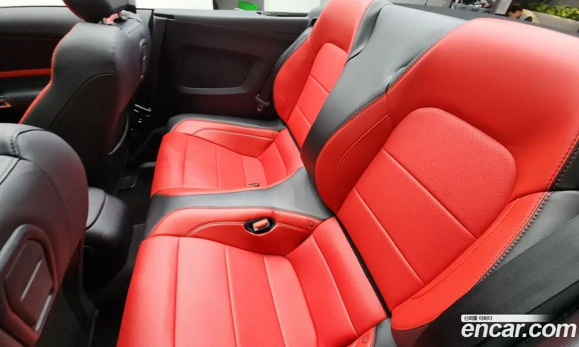 Ford Mustang 2022 2.3 автомат (гидро), фото 17