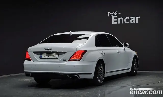 Genesis EQ900 2017 3.3 автомат (гидро), миниатюра 2