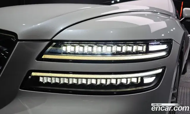 Genesis G80 2025 2.5 автомат (гидро), миниатюра 8